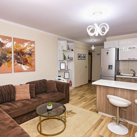 R&B City Center Apartment Тирана Екстериор снимка