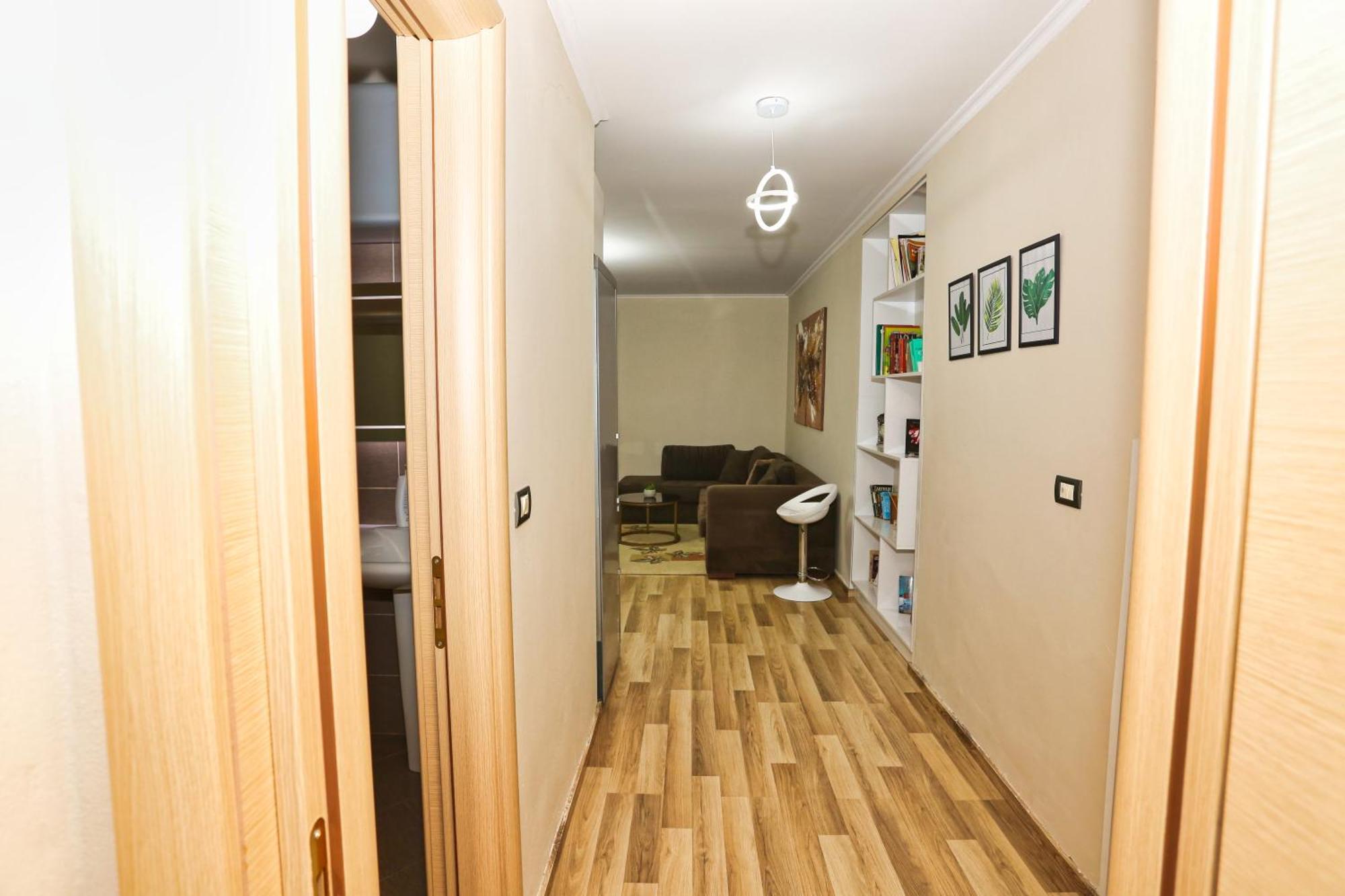 R&B City Center Apartment Тирана Екстериор снимка