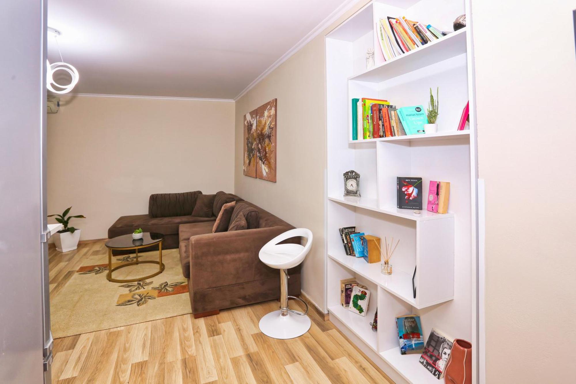 R&B City Center Apartment Тирана Екстериор снимка