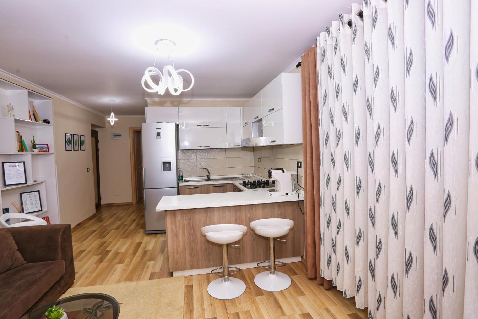R&B City Center Apartment Тирана Екстериор снимка