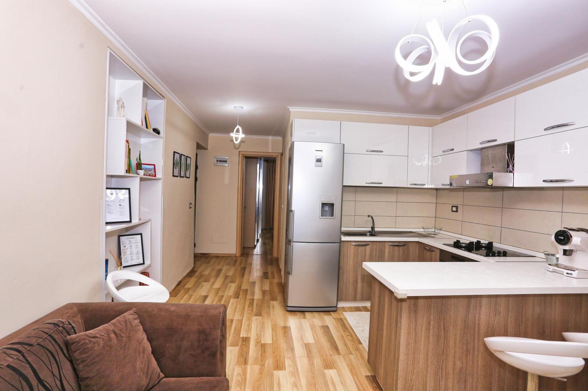 R&B City Center Apartment Тирана Екстериор снимка