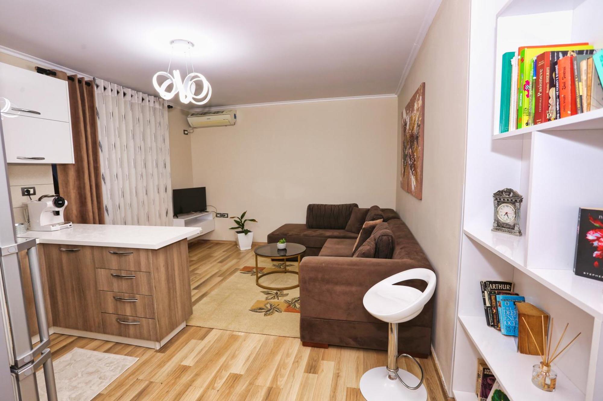 R&B City Center Apartment Тирана Екстериор снимка