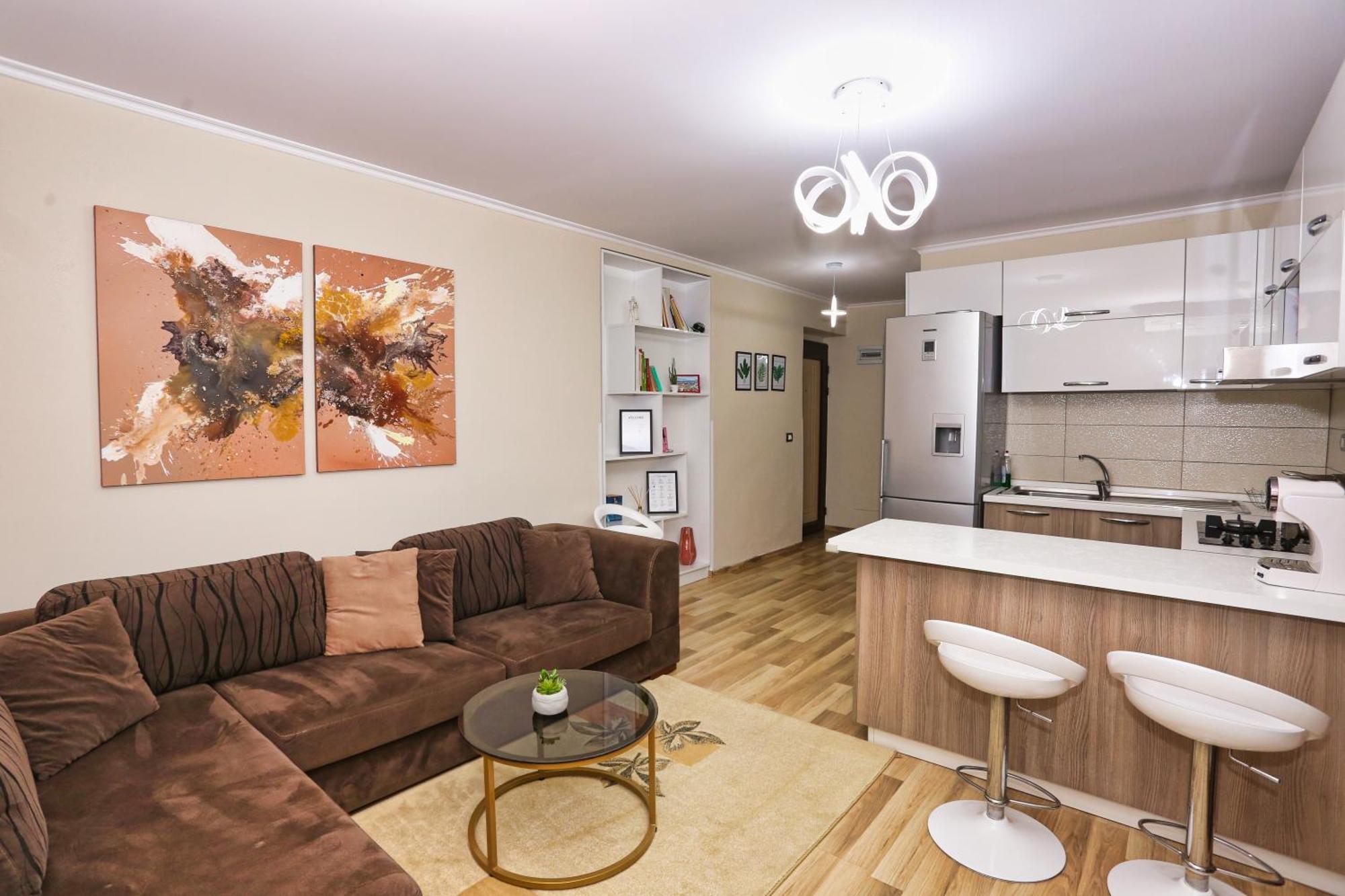 R&B City Center Apartment Тирана Екстериор снимка