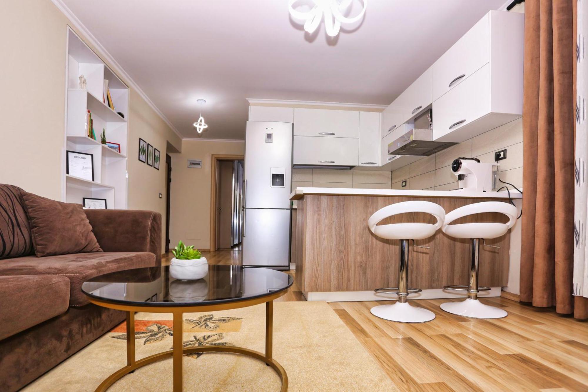 R&B City Center Apartment Тирана Екстериор снимка