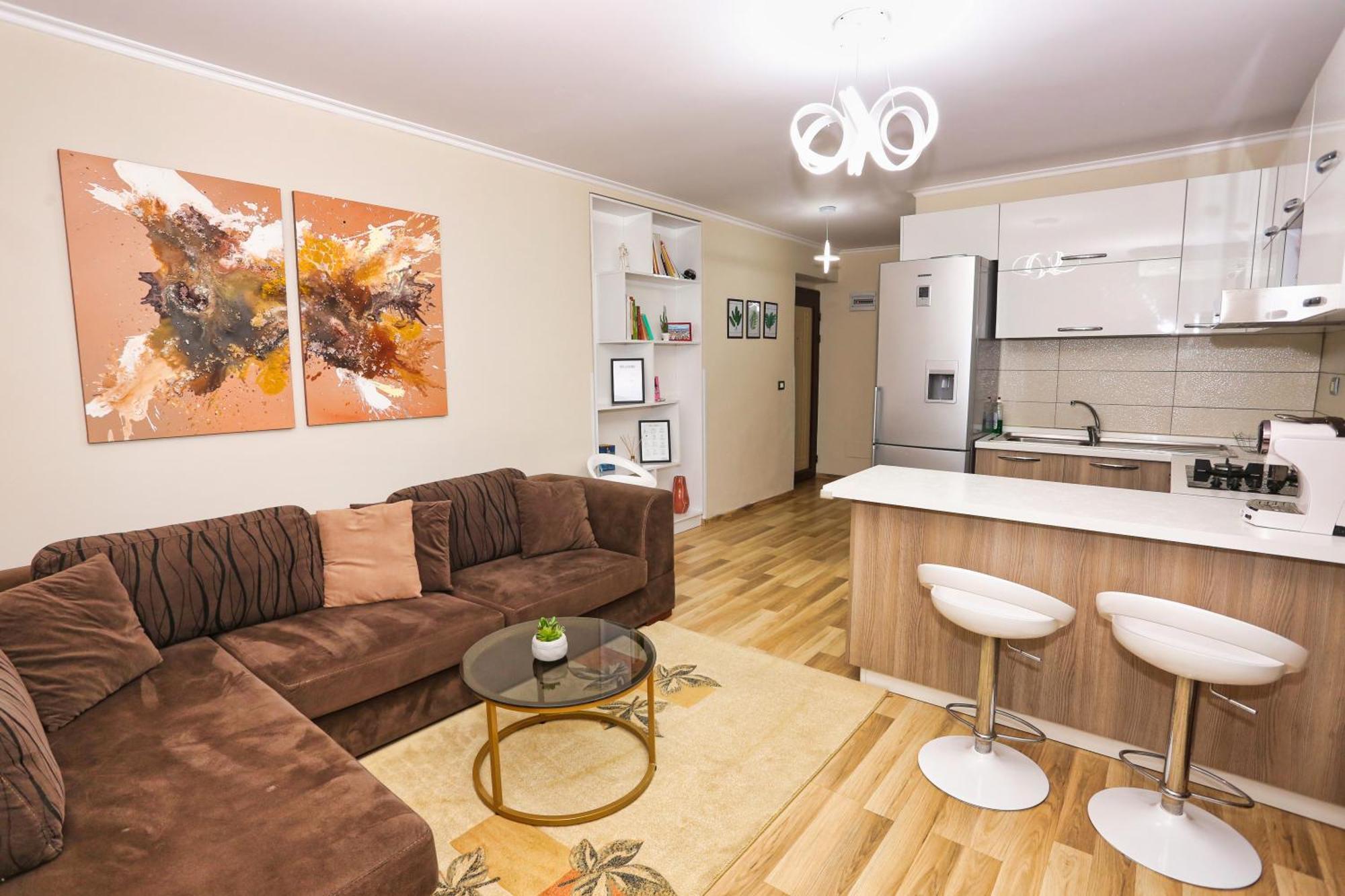 R&B City Center Apartment Тирана Екстериор снимка